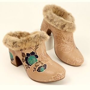 L’Artiste Leather Mule - Janis